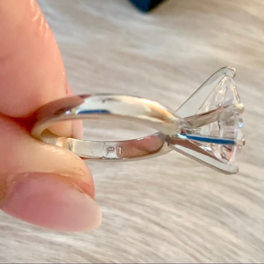 ❌SOLD❌ Diamond Nexus platinum solitaire ring - Picture 6 of 8